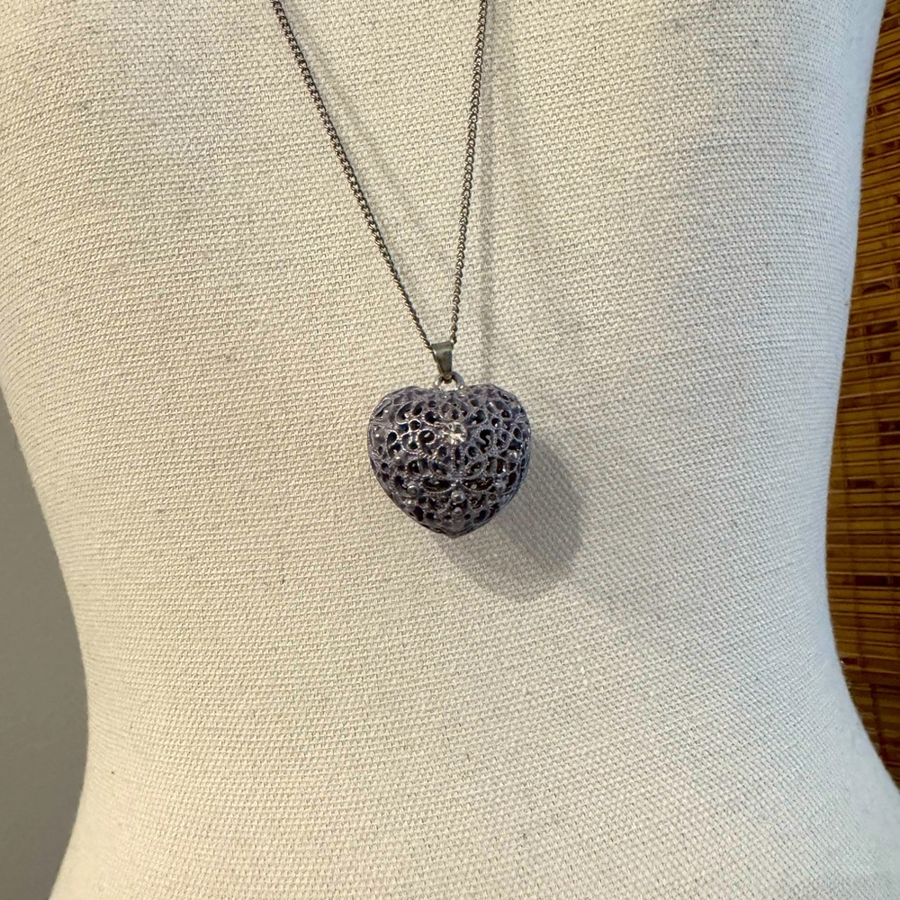 Elegant Silver Pendant Necklace - Picture 7 of 11